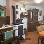 Chalupa, 3x Apartmany, 11 Luzek. *