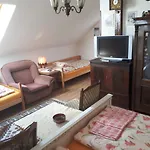 Chalupa, 3x Apartmany, 11 Luzek. Apartment Sedlec-Prcice