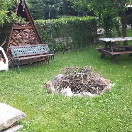 Chalupa, 3x Apartmány, 11 Lůžek. Sedlec-Prcice