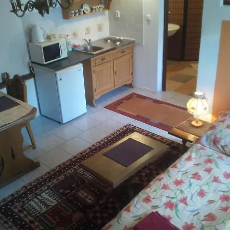 Chalupa, 3x Apartmány, 11 Lůžek. * Sedlec-Prcice