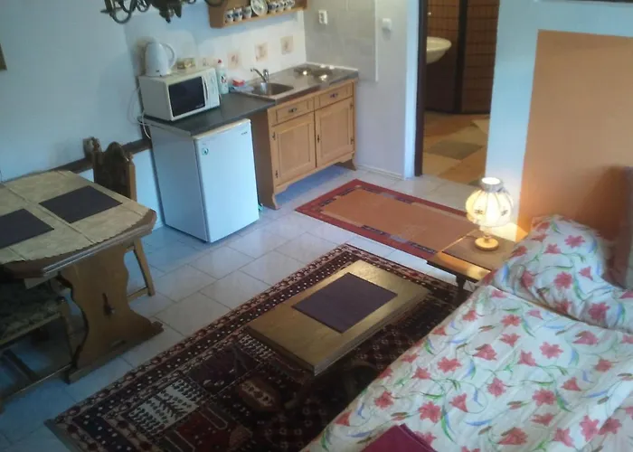 Chalupa, 3x Apartmány, 11 Lůžek. * Sedlec-Prcice